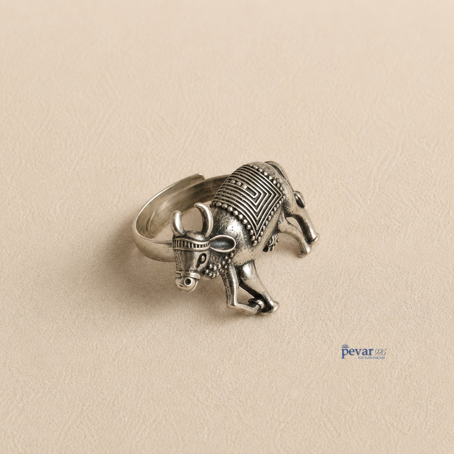 pevar925 handcrafted oxidized 92.5 sterling silver adjustable ring featuring a detailed sculptural cow motif