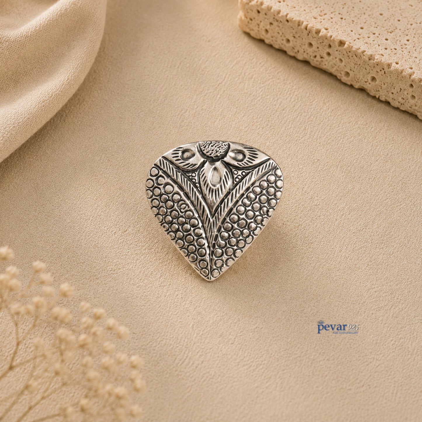 pevar925 oxidized silver adjustable ring featuring an intricate paan leaf motif with traditional chitai engraving.